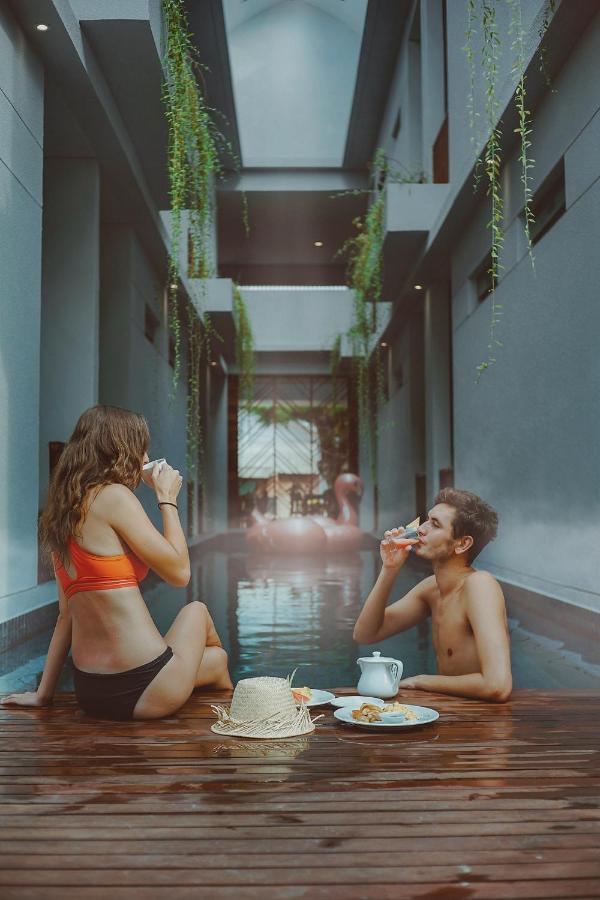 Gili Kama Hotel & Villa กีลีตราวางัน ภายนอก รูปภาพ